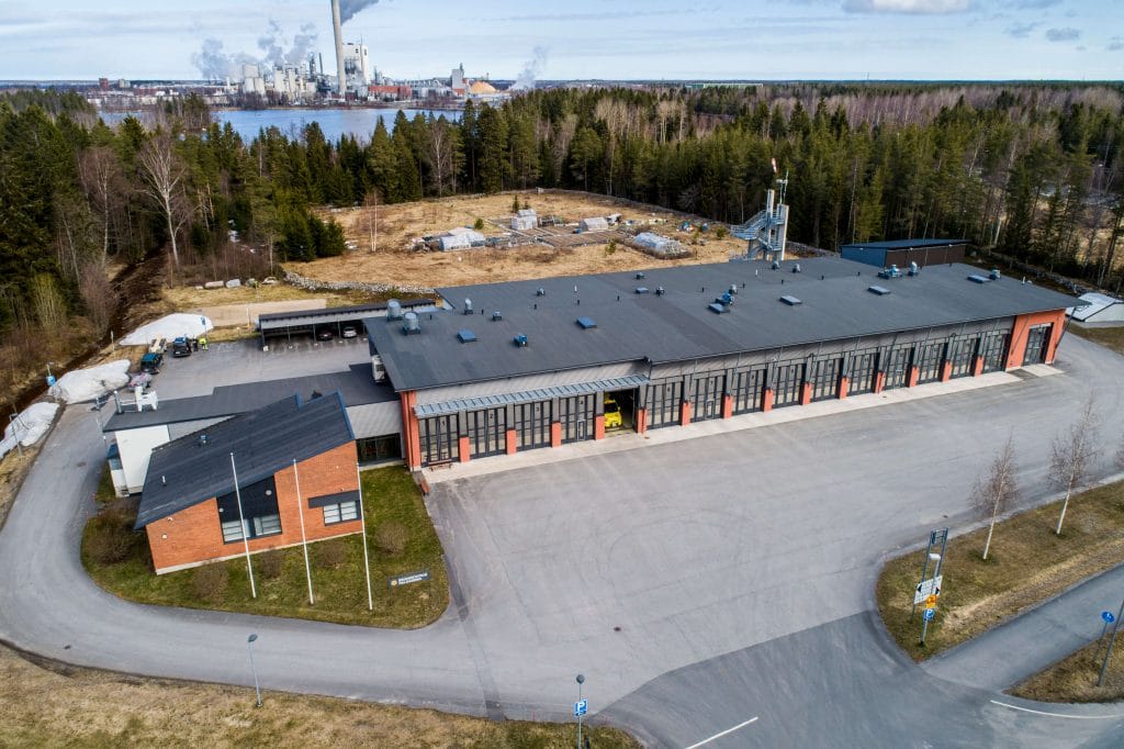 flygbild av hall med filttak